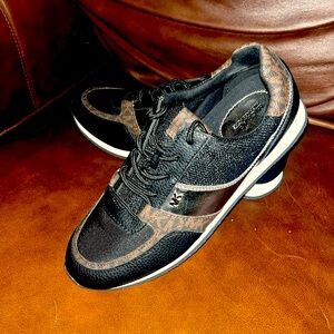 Michael Kors sneakers, brand new never worn!!